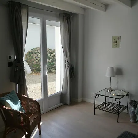 Guest house Et Salon Sur La Loire A Velo Les Ponts-de-Ce