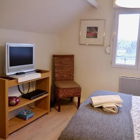 Et Salon Sur La Loire A Velo Guest house