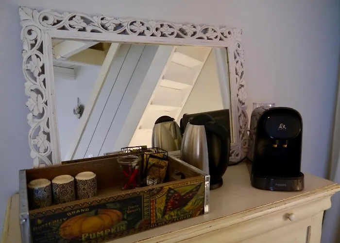 Maison d'hôtes Et Salon Sur La Loire A Velo 3*